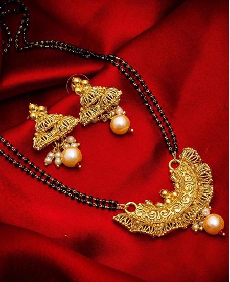 Picture of Statuesque Golden Mangalsutra