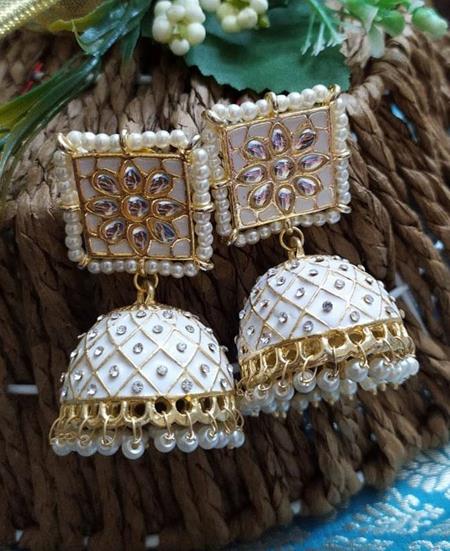 Picture of Enticing White Earrings