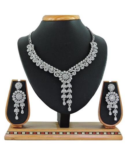 Picture of Elegant White Necklace Set