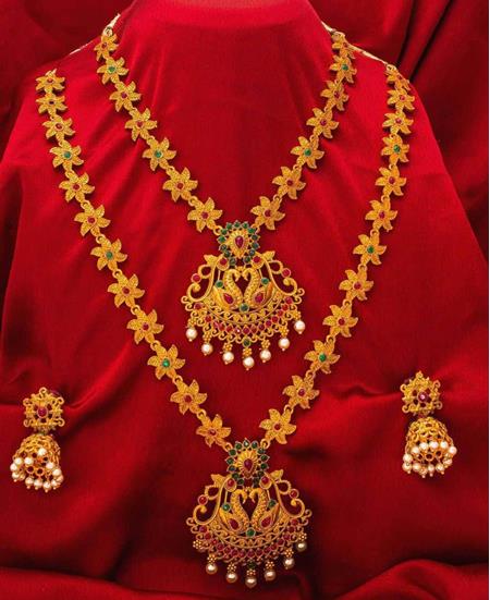 Picture of Statuesque Golden Necklace Set