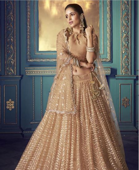 Buy Gold Heavy Designer Bridal Wedding Wear Velvet Lehenga Choli | Bridal Lehenga  Choli