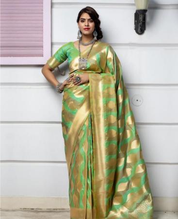 Picture of Exquisite Green Silk Saree