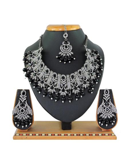 Picture of Magnificent Black Necklace Set