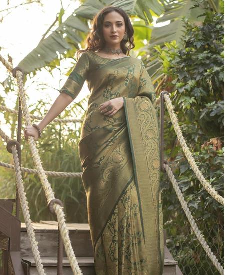 Picture of Pleasing Green Georgette Saree