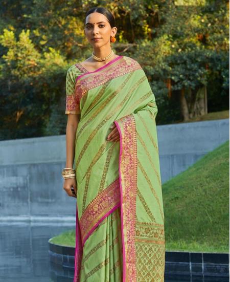 Picture of Elegant Green Casual Saree