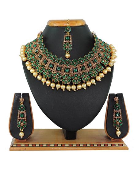 Picture of Well Formed Green Necklace Set