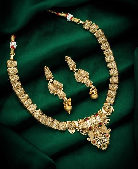 Picture of Bewitching Gold Necklace Set