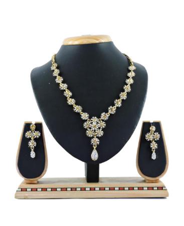 Picture of Marvelous Gold & White Necklace Set