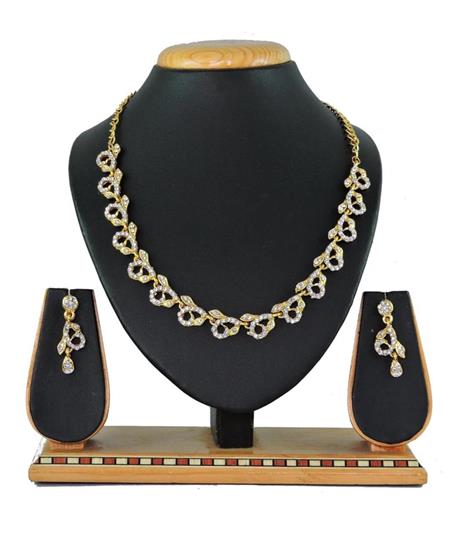 Picture of Elegant White Necklace Set