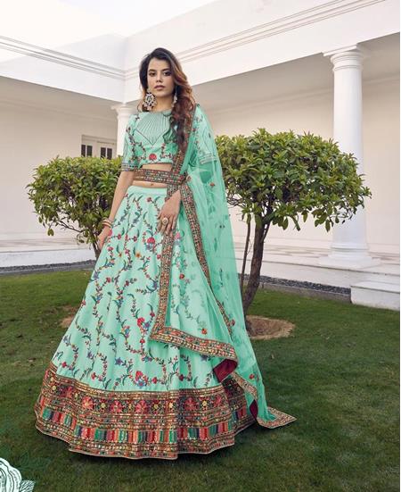 Buy LASHKARAA Green Satin Intertwined Floral Embroidered Lehenga Set Online  | Aza Fashions