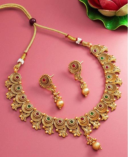 Picture of Ideal Gold Necklace Set