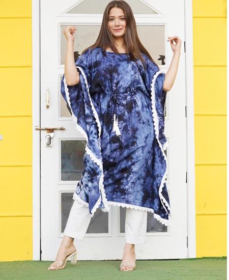 Picture of Shapely Blue Arabian Kaftans