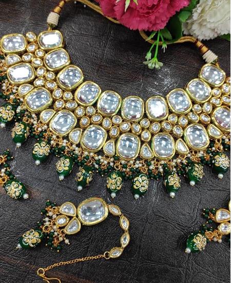 Picture of Stunning Green Necklace Set