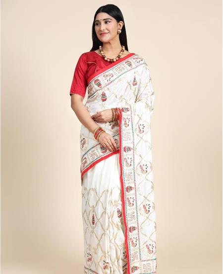 Picture of Beauteous White Silk Saree