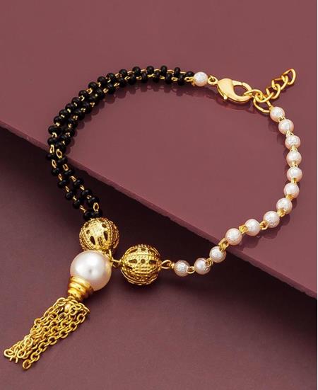 Picture of Comely Gold Bracelets