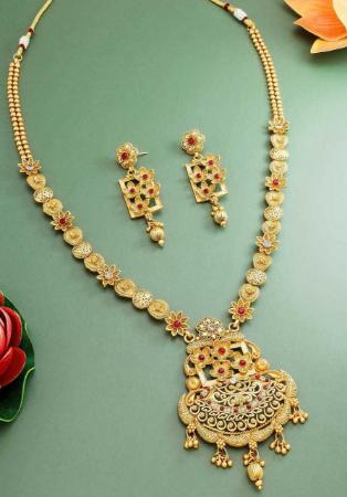 Picture of Grand Golden Necklace Set