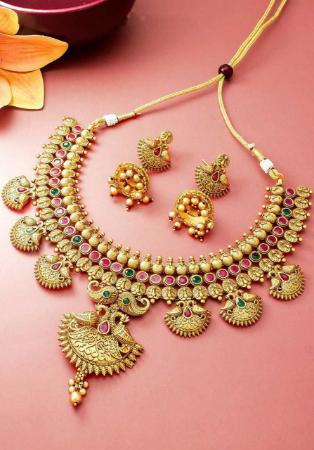 Picture of Appealing Golden Necklace Set