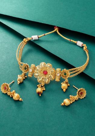 Picture of Fascinating Golden Necklace Set