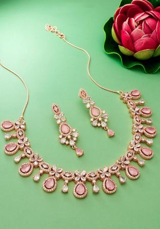 Picture of Grand Rosy Brown Necklace Set