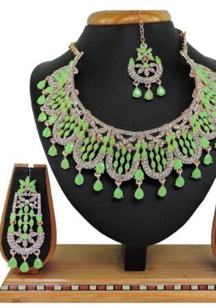 Picture of Superb Dark Olive Green Necklace Set