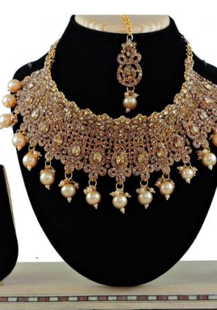 Picture of Enticing Golden Necklace Set