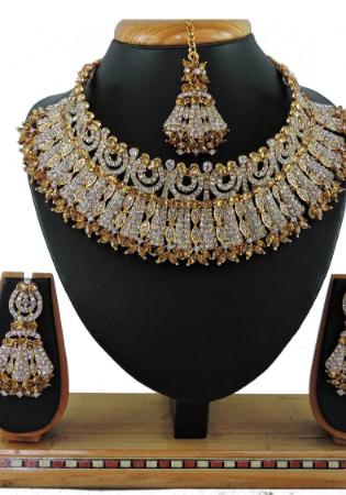 Picture of Wonderful Golden Necklace Set