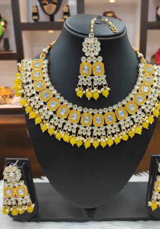 Picture of Amazing Yellow Necklace Set