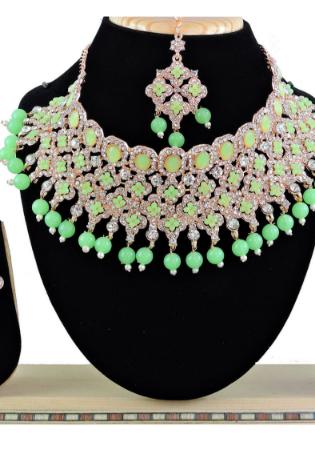 Picture of Radiant Medium Sea Green Necklace Set