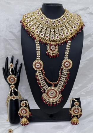 Picture of Marvelous Maroon Necklace Set
