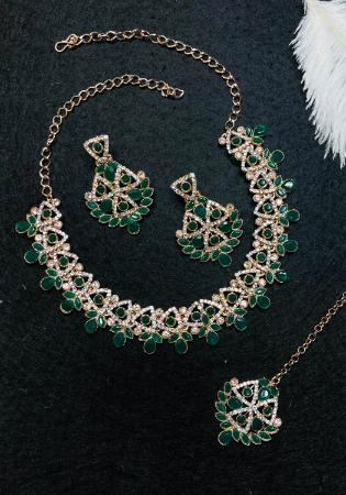 Picture of Amazing Green Necklace Set