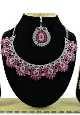 Picture of Beautiful Rosy Brown Necklace Set