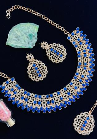 Picture of Resplendent Steel Blue Necklace Set