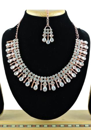 Picture of Splendid White Necklace Set