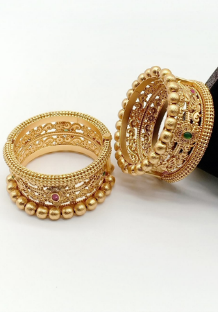 Picture of Fine Golden Bracelets