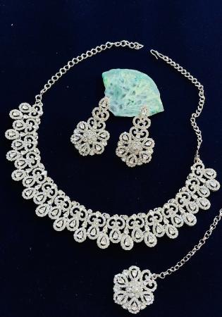 Picture of Wonderful Silver Necklace Set