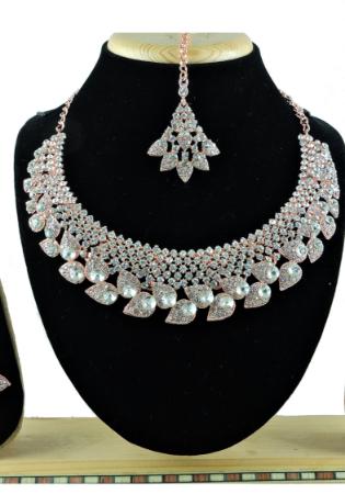Picture of Nice Ghost White Necklace Set