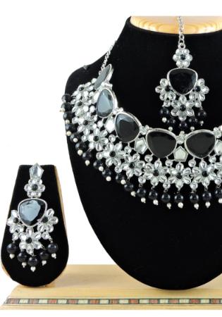 Picture of Admirable Black Necklace Set