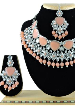 Picture of Pretty Tan Necklace Set