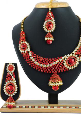 Picture of Exquisite Maroon Necklace Set