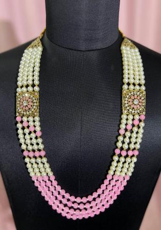 Picture of Fascinating Off White Necklace Set