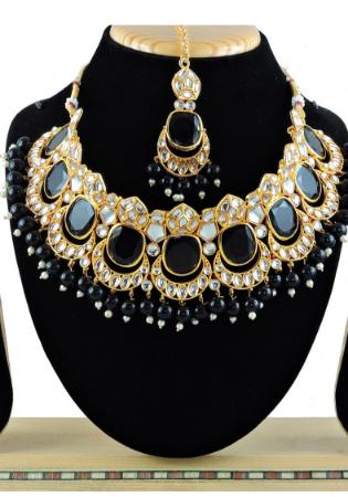 Picture of Comely Black Necklace Set