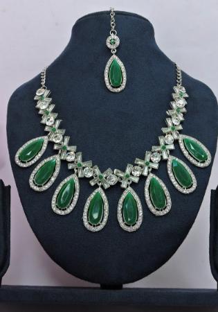 Picture of Resplendent Sea Green Necklace Set