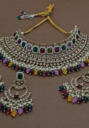Picture of Grand Black Necklace Set
