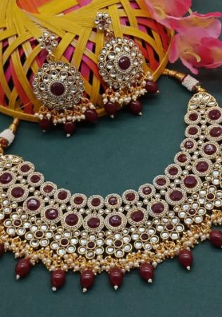 Picture of Admirable Maroon Necklace Set